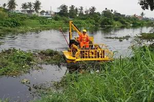 Cận cảnh thiết bị vớt rác hiện đại tiền tỉ