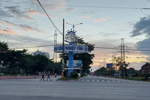 Hình ảnh đường phố TP.HCM ngay sau giờ hạn chế tối đa ra đường