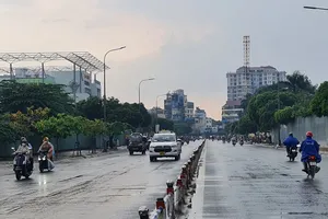 Mưa lớn bất ngờ xuất hiện nhiều nơi ở TP.HCM