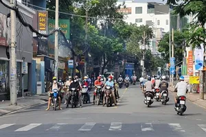 Cảnh báo tia cực tím ở TP.HCM cao, có lúc nguy hiểm