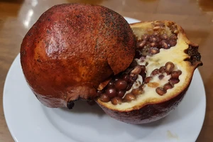 Công dụng bất ngờ của hạt lựu