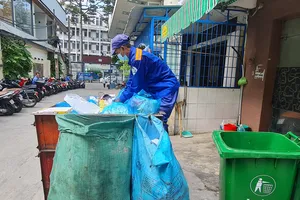 TP.HCM: Hướng phân loại rác tại nguồn trước khi xử phạt 