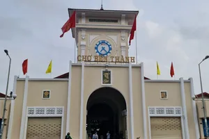 Hình ảnh chợ Bến Thành sau khi được làm mới