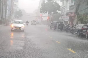 Vì sao TP.HCM cứ mưa lớn là ngập sâu?