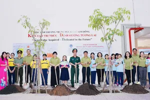 Quận 5, TP.HCM thống nhất thời điểm thu gom rác và tổng vệ sinh môi trường