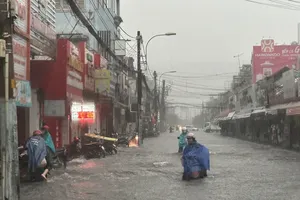 TP.HCM có thể ngập sâu do mưa lớn kết hợp triều cường
