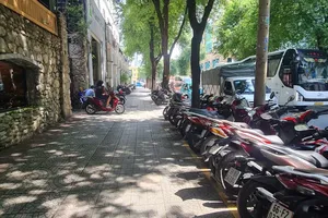 Quận 1, TP.HCM mở rộng thu phí vỉa hè với 87 tuyến đường