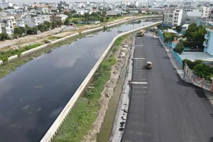 Thông xe kỹ thuật nhiều đoạn thuộc dự án cải tạo kênh Tham Lương - Bến Cát - rạch Nước Lên