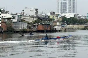 Nhiều dự án trọng điểm ở TP.HCM vướng bồi thường do mua bán bằng giấy tay