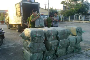 Nhóm buôn lậu nhảy sông khi vào ổ mai phục công an