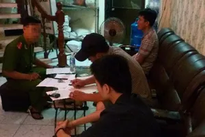 Chém người nhà con nợ sau khi khủng bố bằng sơn