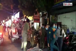 Video: Phong tỏa nơi ở của 1 ca nghi nhiễm COVID-19 tại TP.HCM