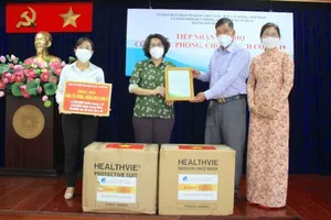 Video: TP.HCM tiếp nhận 150.000 khẩu trang N95 từ công ty CP Công nghệ cao AS-TK