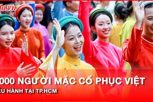 Tôn vinh cổ phục Việt Nam trong ngày hội 'Bách hoa bộ hành' tại TP.HCM