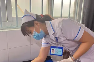 Phẫu thuật thành công ca gãy mâm chày cho bệnh nhân người Nigeria