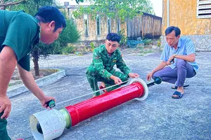 Ngư dân Quảng Ngãi vớt vật thể nghi là thiết bị nghiên cứu biển