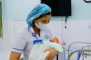 Sinh con lần thứ 5, người phụ nữ đối mặt cửa tử vì bệnh tim nặng