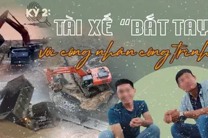 VIDEO ĐIỀU TRA: Tài xế 'bắt tay' với công nhân để tuồn cát công trình ra ngoài