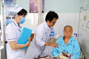 Cụ bà 73 tuổi phát hiện khối u não sau cú ngã trong nhà tắm