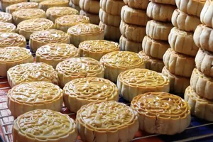 Sở An toàn thực phẩm TP.HCM chỉ cách lựa chọn bánh trung thu an toàn