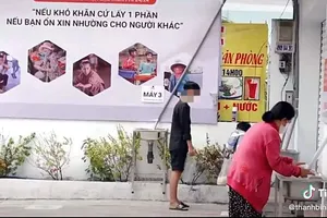 Đang làm rõ ai đã viết Facebook kỳ thị người nhận gạo