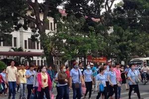 Doanh nghiệp ảnh hưởng COVID-19 tiếp tục được dừng đóng BHXH