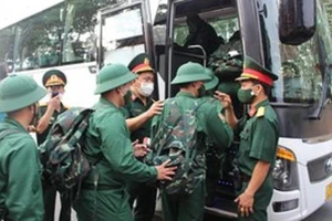 Thời gian đi khám nghĩa vụ quân sự sẽ được hưởng chế độ. Ảnh: NGUYỄN YÊN