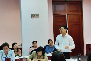 Ông Phạm Đình Nghinh, Phó chủ tịch Hội Bảo vệ quyền trẻ em TP.HCM phát biểu tại hội nghị. Ảnh: NGUYỄN HIỀN