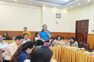 Bà Nguyễn Thị Thùy Dương, Phó Giám đốc Trung tâm Công tác xã hội giáo dục dạy nghề thiếu niên TP phát biểu tại hội thảo. Ảnh: Nguyễn Hiền