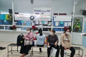 Trường hợp cấp cứu vào ngày lễ, tết thì quyền lợi của người tham gia BHYT vẫn được bảo đảm. Ảnh: NGUYỄN HIỀN