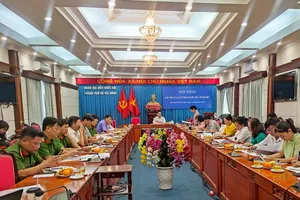 Đoàn Đại biểu Quốc hội TP.HCM lấy ý kiến góp ý dự án Luật Tư pháp người chưa thành niên. Ảnh: NGUYỄN HIỀN