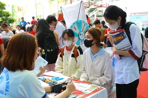 Người lao động tham gia ngày hội việc làm. Ảnh: VT