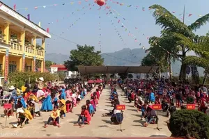 Vụ 'bất thường bữa ăn bán trú vùng cao': Yêu cầu lắp camera giám sát bếp ăn