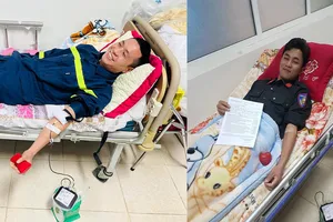 Từ nội dung cầu cứu qua mạng xã hội, hai chiến sĩ công an đến bệnh viện hiến máu 