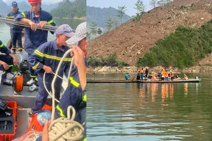 Vụ lật thuyền ở Lai Châu: Tìm thấy 1 thi thể, thuyền 50 tấn vẫn ở dưới lòng hồ