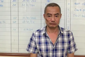 Bắt khẩn cấp lái xe đầu kéo tông nhà dân làm 8 người thương vong