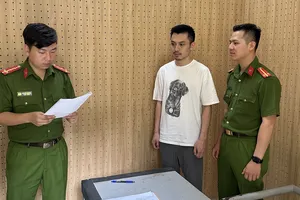 Nhân viên ngân hàng chiếm đoạt gần 8 tỷ đồng của khách