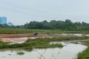 Thương tâm học sinh đuối nước tại hố nước công trường