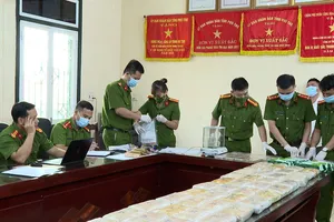 Triệt phá đường dây mua bán ma túy liên tỉnh, khởi tố 12 người, thu 21 bánh heroin