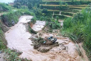 Mưa lớn ở Hà Giang khiến nhiều nơi ngập úng, 3 xe máy bị lũ cuốn