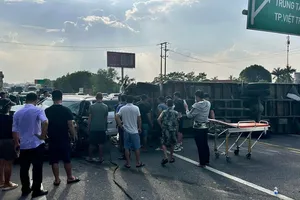 Lái xe con tử vong trong vụ tai nạn trên cao tốc Nội Bài - Lào Cai