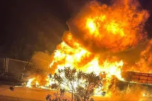 Cục CSGT thông tin vụ cháy ô tô tải trên cao tốc Nội Bài-Lào Cai