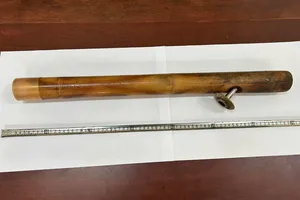 Khởi tố kẻ dùng điếu cày tấn công cảnh sát