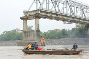 Hải quân nói về việc tìm kiếm 4 nạn nhân mất tích vụ sập cầu Phong Châu 