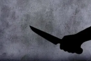 Nữ sinh 15 tuổi dùng dao gây thương tích cho bạn học