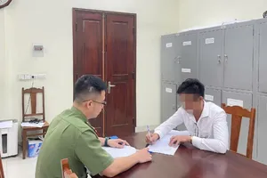 Lập Hội Chơi Chim để báo chốt CSGT