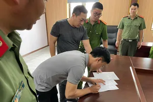 Tài khoản có 1,2 tỉ đồng, vội báo công an tìm người chuyển khoản nhầm