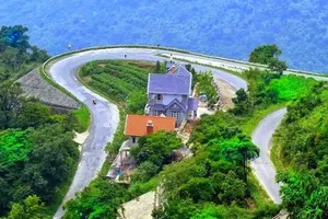 Hai cô gái từ Tam Đảo xuống bị nhóm người cưỡng đoạt tài sản, xâm hại tình dục