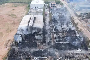 Công bố thiệt hại vụ cháy xưởng sản xuất thủy tinh ở Lào Cai