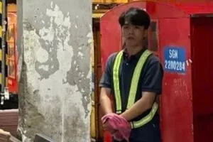 Nhân viên phục vụ hành lý sân bay trộm 50 triệu trong vali ký gửi của khách